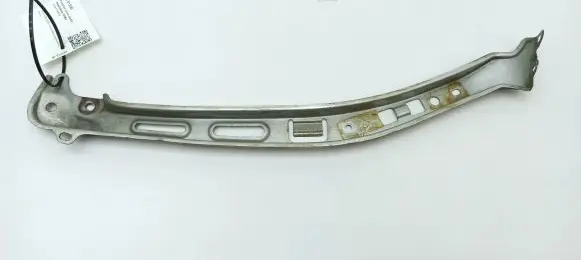Lexus LS 430 Headlight/headlamp mounting bracket