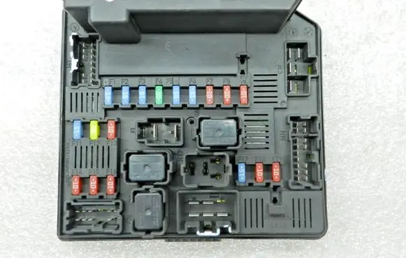 Nissan Qashqai Fuse box set 284B7JD000