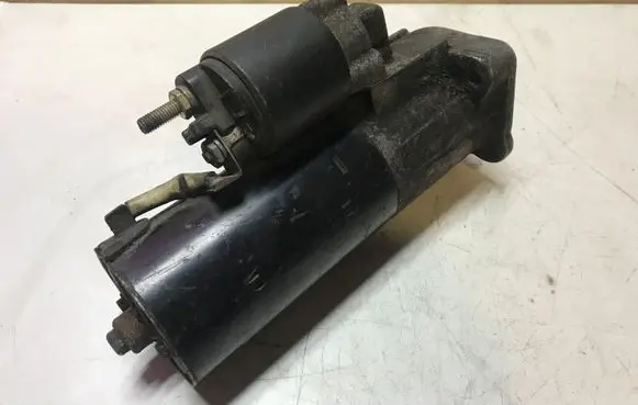 Audi A4 S4 B7 8E 8H Starter motor 068911024