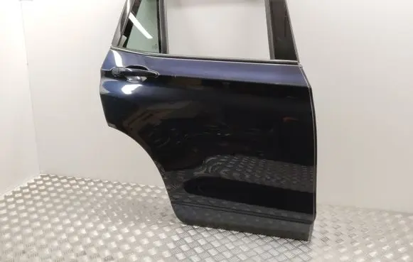 BMW X3 F25 Rear door