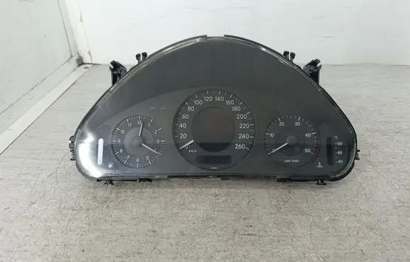 Mercedes-Benz E W211 Speedometer (instrument cluster) 