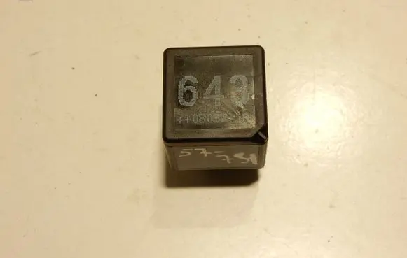 Audi A6 S6 C6 4F Other relay 8K0951253 5774
