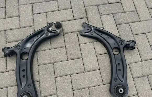 Volkswagen Golf VII Front control arm
