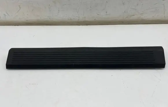 Nissan Qashqai J12 Front sill trim cover 769B56UM0A