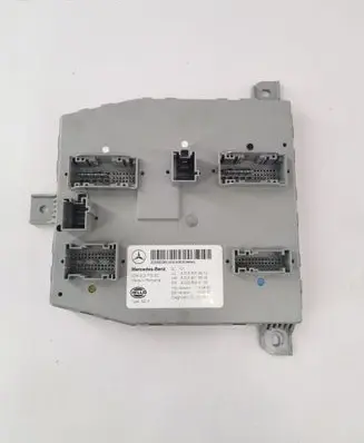 Mercedes-Benz C W205 Central body control module A2059003813 A2059013804