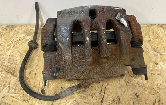 Mercedes-Benz Vito Viano W447 Front brake caliper 928918