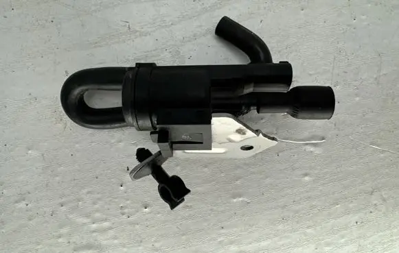 Mercedes-Benz Sprinter W907 W910 Turbo solenoid valve A0005003201 P200058249824