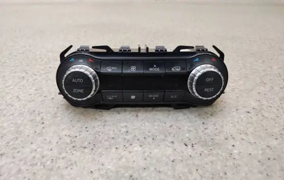 Mercedes-Benz CLA C117 X117 W117 Climate control unit A2469000715