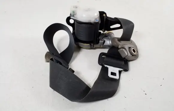 Lexus IS 200-300 Front seatbelt 73210-53020