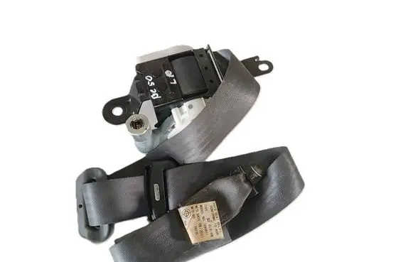 Mazda BT-50 Front seatbelt