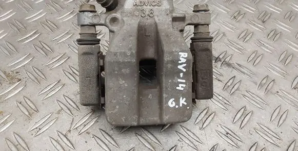 Toyota RAV 4 (XA40) Rear brake caliper