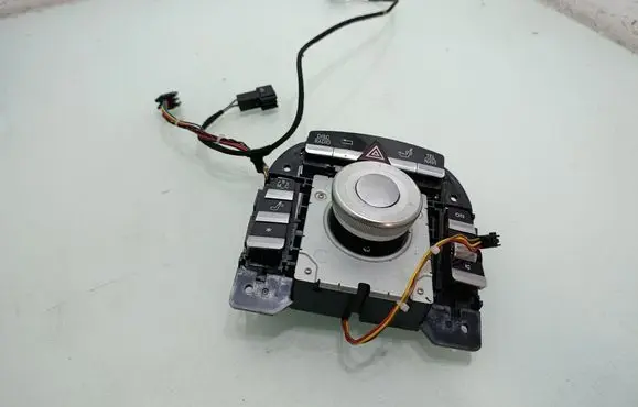 Mercedes-Benz S W221 Head unit multimedia control A2218700451