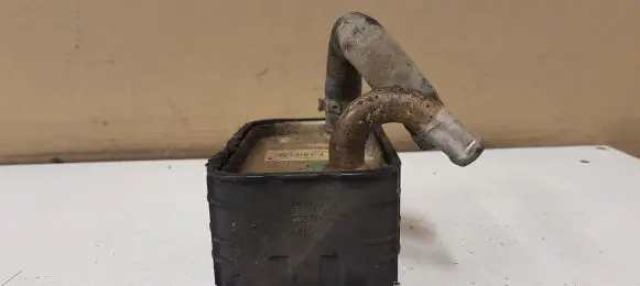 Engine oil radiator
