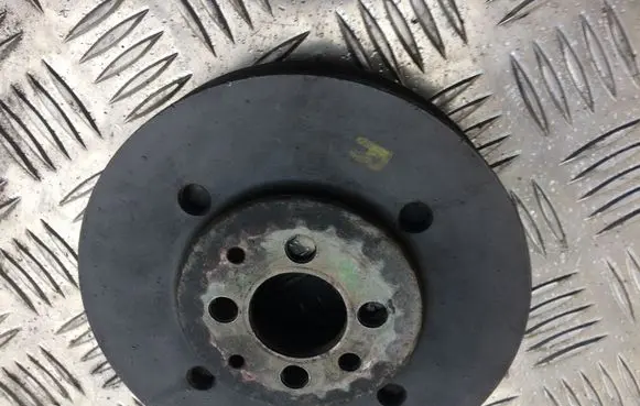 Audi A4 S4 B5 8D Crankshaft pulley 028105243
