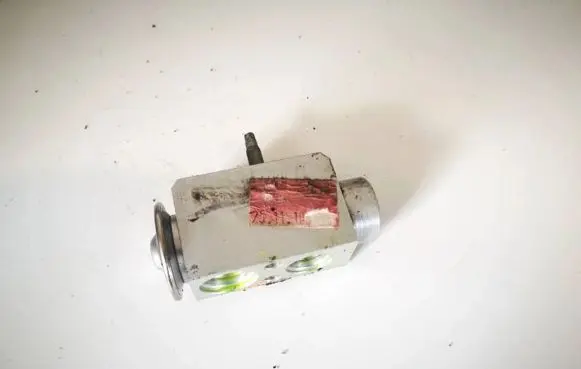 Ford Grand C-MAX Air conditioning (A/C) expansion valve av6n19849ab av6n-19849-ab