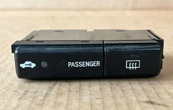 Windscreen/window heater switch
