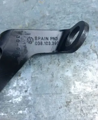 Volkswagen Polo IV 9N3 other engine part 038103390