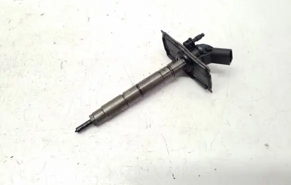 Audi A6 S6 C6 4F Fuel injector 059130277AJ 0445115054