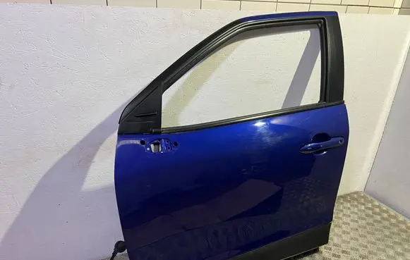Toyota Yaris Cross Front door 