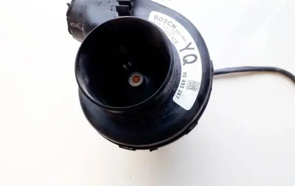 Opel Omega B2 Secondary air pump 0130007810 90493287