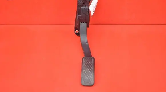 Ford Courier Accelerator throttle pedal 8V21-9F836-AB