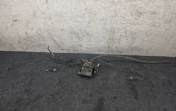Maserati Levante Air suspension valve block 00837012069 15150000833 06700392470