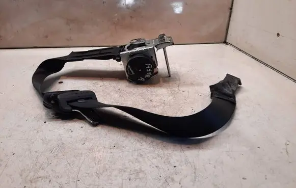 Opel Astra H Front seatbelt 566331211