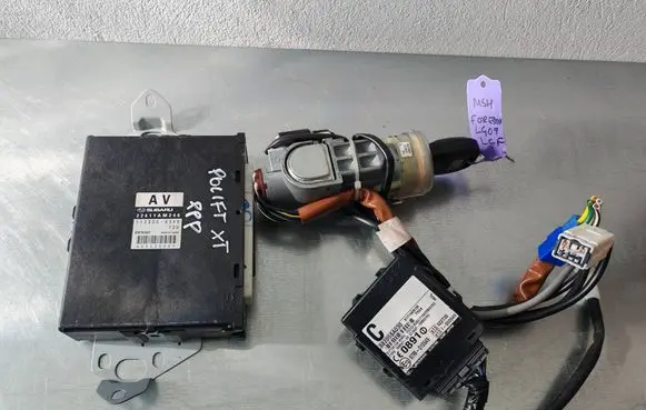Subaru Forester SG Engine ECU kit and lock set 22611AM240 1123004340