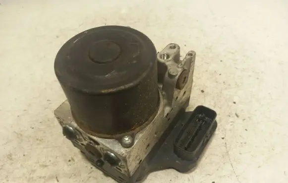 Lexus IS 220D-250-350 ABS Pump 4454053240