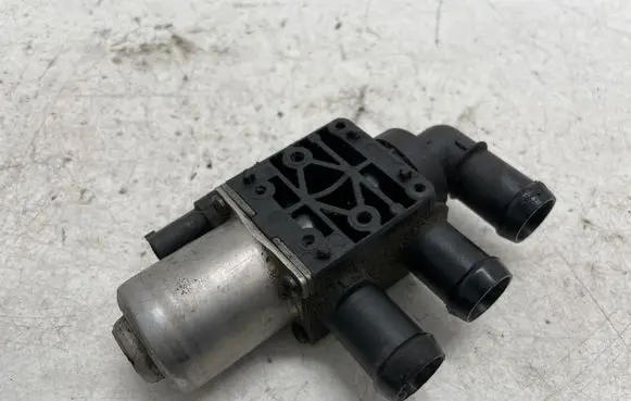 BMW 3 G20 G21 Electric auxiliary coolant/water pump 9890553