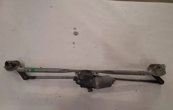 Dodge Challenger Front wiper linkage and motor 05028756AD