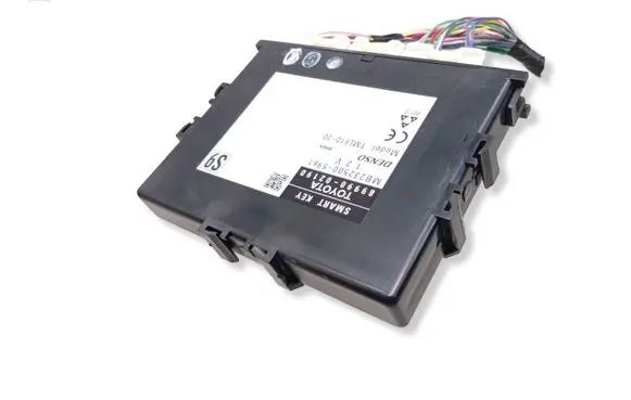 Toyota Auris E180 Keyless (KESSY) go control unit/module 8999002190