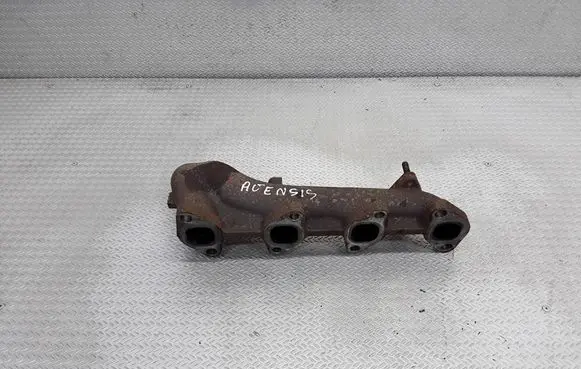 Toyota Avensis T250 Exhaust manifold