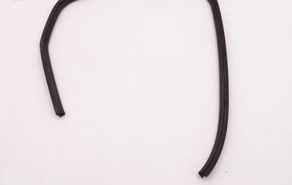Mazda Tribute Rubber seal rear door window/glass 