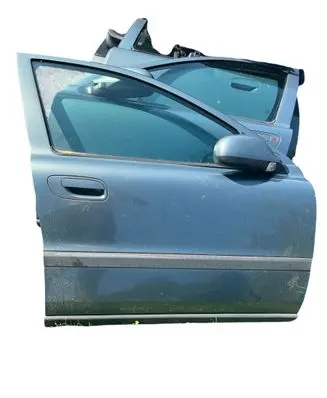 Volvo V70 Front door