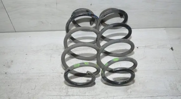 Mercedes-Benz A W176 Rear coil spring 8492