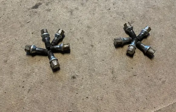 Audi TT Mk1 Nuts/bolts 
