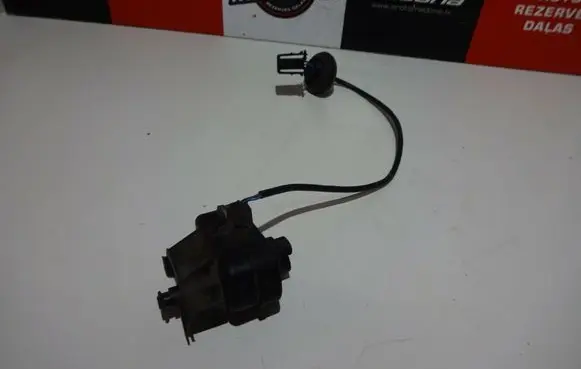 Volkswagen Tiguan Fuel tank cap lock 5N0810773D