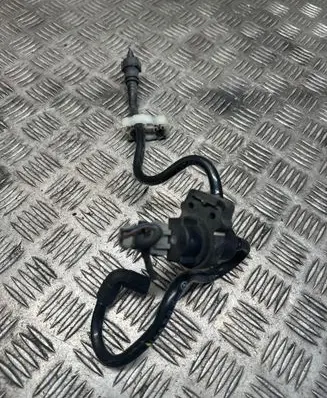 Mercedes-Benz SLK R172 Vacuum valve A0004708493