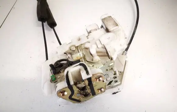 Subaru Impreza III Rear door lock