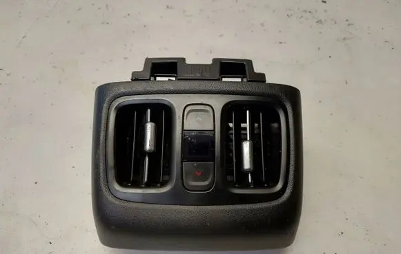 Hyundai Tucson IV NX4 Tailgate/trunk/boot open switch 
