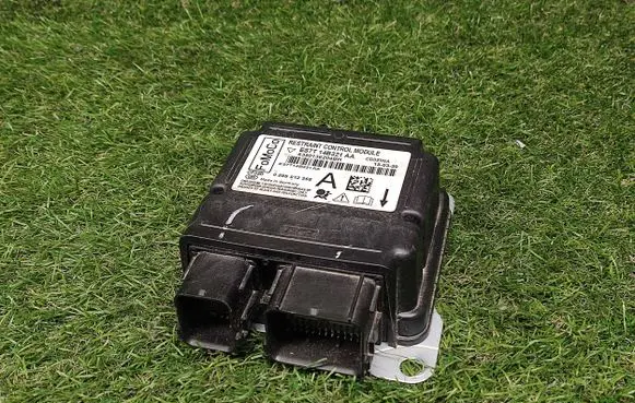 Ford Fusion II Airbag control unit/module ES7T14B321AA 0285012258