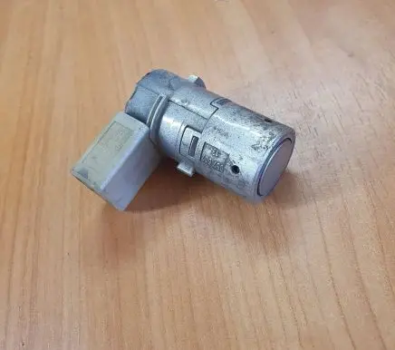 Audi A6 S6 C6 4F Parking PDC sensor 68750713