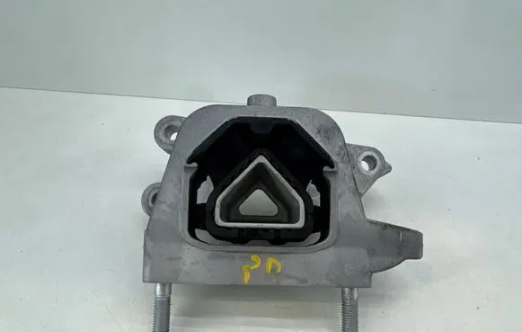 Peugeot 2008 II Engine mount bracket 9826533880