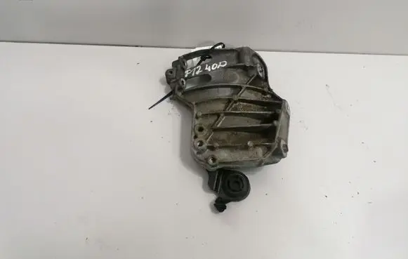 BMW 6 F12 F13 A/C compressor mount bracket 7585167
