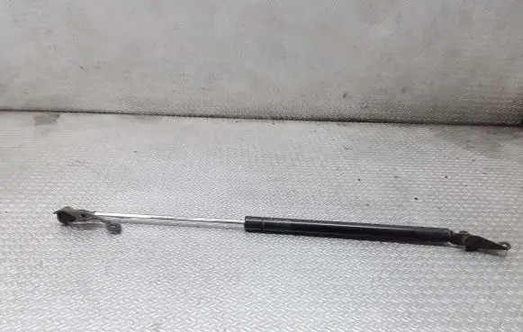Toyota Yaris Tailgate/trunk strut/damper 