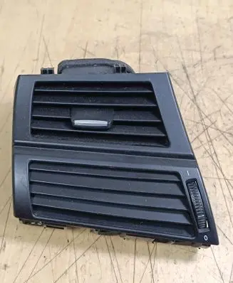 BMW X5 E70 Dashboard side air vent grill/cover trim 922776703 9227767