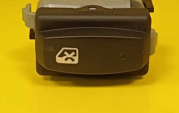 Renault Laguna II Central locking switch button 28082