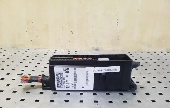 Ford Kuga II Fuse module CV6T14014RFG