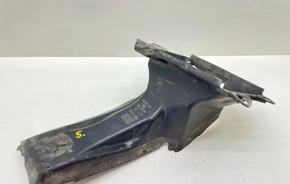 Audi A6 S6 C6 4F Intercooler air channel guide 4F0145333